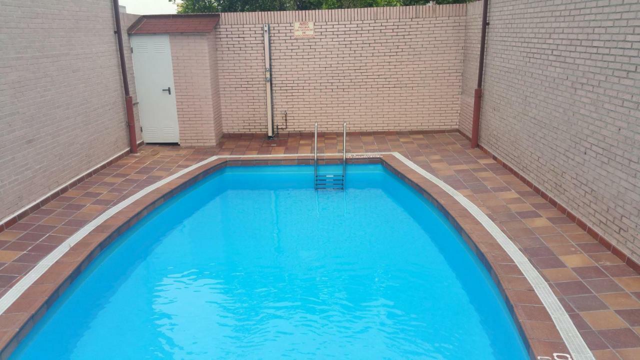 Adosado Con Piscina Y Jardin En Laredo A 100 Mtrs De La Playa别墅 外观 照片